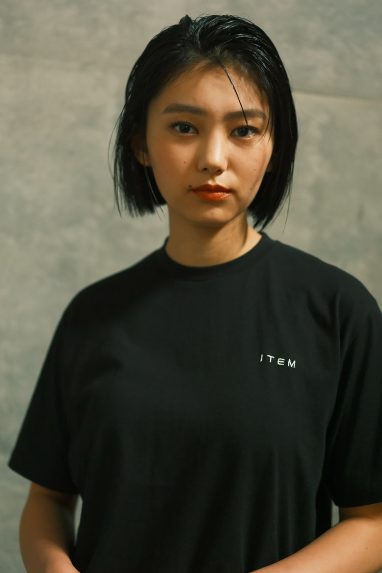 item logo tee (black)