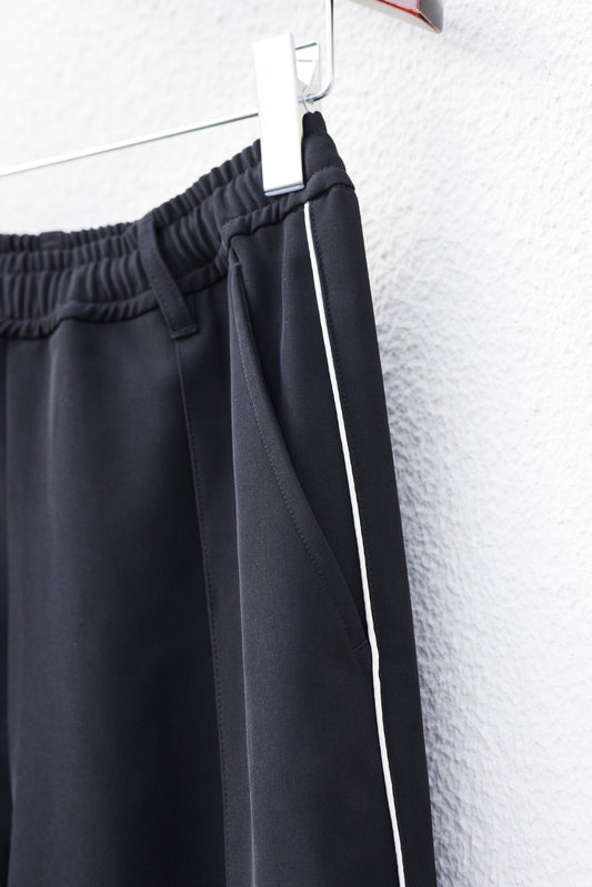 rehearsal track pants (black)