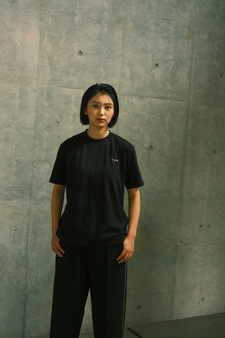 item logo tee (black)