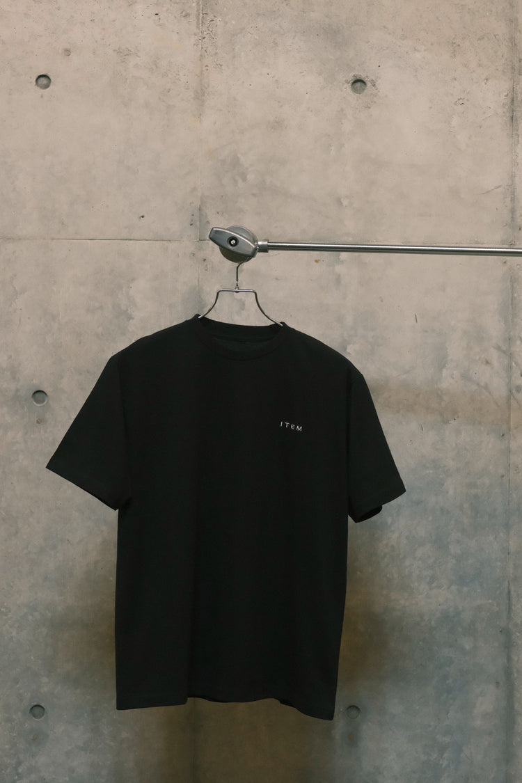 item logo tee (black)